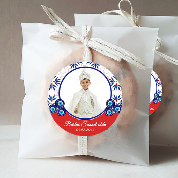 Kırmızı Çini Desende Nazar Boncuğu ile Sünnet Temalı Sticker