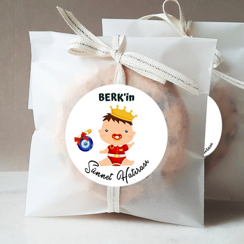 Kırmızı Emzikli Sünnet Bebeği ile Nazar Boncuğu Temalı Sticker
