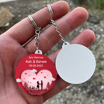 Kırmızı Kalp İçerisinde Bisiklet ile Sevgililer Temalı Daire Plastik Anahtarlık