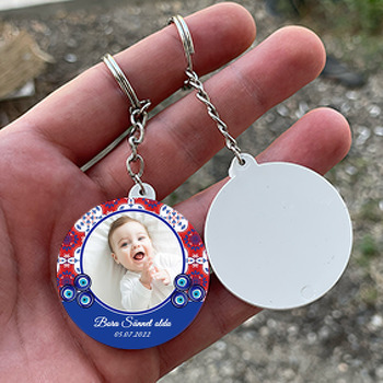 Kırmızı Mavi Çini Desende Nazar Boncuğu ile Sünnet Temalı Daire Plastik Anahtarlık