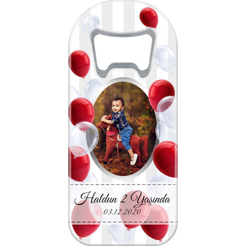 Kırmızı Şeffaf Balonlar ve Gri Beyaz Çizgili Fon Temalı Resimli Doğum Günü Uzun Açacak