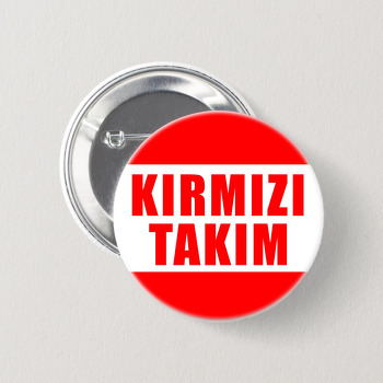 Kırmızı Takım Temalı İğneli Buton Rozet