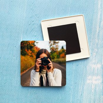 Kişiye Özel Kare Plastik Fotoğraf Baskılı Magnet 8x8 cm