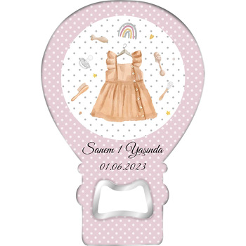 Krem Elbise ile Pembe Beyaz Puantiye Fon Temalı Balon Ahşap Magnet 