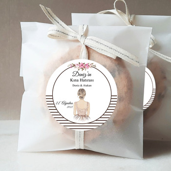 Krem Kurdele Elbiseli Gelin ile Kına Hatırası Temalı Sticker