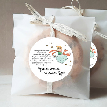Küçük Prens ile Tilki Şiir Alıntılı Beyaz Fon Temalı Sticker