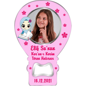 Kuran Okuyan Kız Çocuk ile Pembe Çiçekler Temalı Balon Magnet Açacak