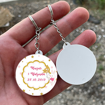 Kurdeleli Sevimli Tavşan Temalı Daire Plastik Anahtarlık