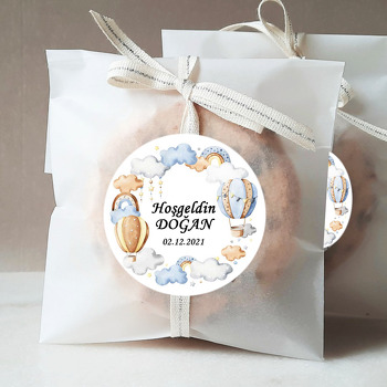 Mavi Balonlar ile Bulutlar Temalı Sticker