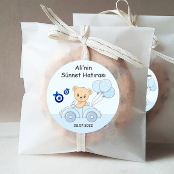 Mavi Balonlu Arabalı Ayıcık ile Sünnet Hatırası Temalı Sticker