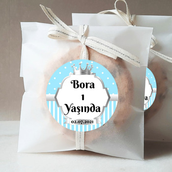 Mavi Beyaz Puantiye ile Gümüş Çerçeve Temalı Sticker