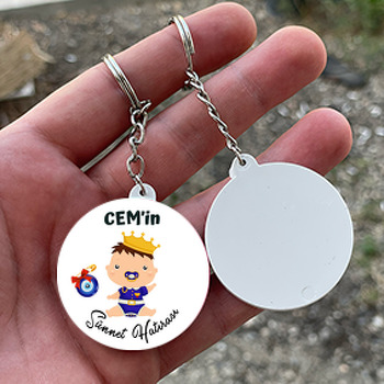 Mavi Emzikli Sünnet Bebeği ile Nazar Boncuğu Temalı Daire Plastik Anahtarlık