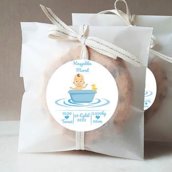 Mavi Küvezde Bebek Temalı Sticker