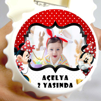 Minnie Mouse Siyah Çerçeve ile Kırmızı Beyaz Fon Temalı Kapak Şekilli Magnet Açacak