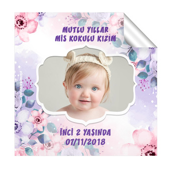 Mor Çiçekler Temalı Doğum Günü  Kare Etiket