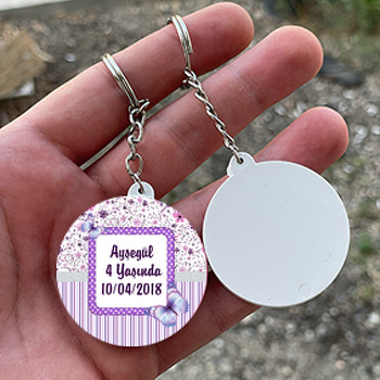 Mor Kelebek Temalı Daire Plastik Anahtarlık