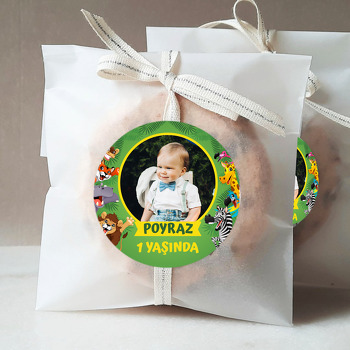 Neşeli Hayvanlar ile Yeşil Yapraklar Temalı Sticker