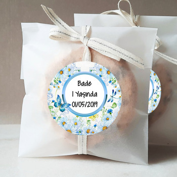 Papatya Ve Kelebek Temalı Doğum Günü Sticker