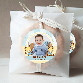 Papyonlu Zürafa Temalı Resimli Sticker