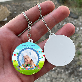 Parti Kedileri Temalı Resimli Daire Plastik Anahtarlık