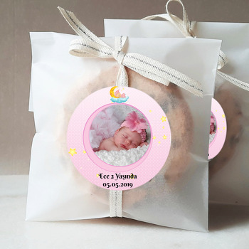 Pembe Aydede Temalı Resimli Sticker