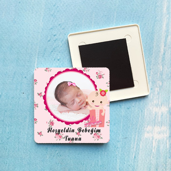 Pembe Çerçeve Temalı Bebek Plastik Kare Magneti