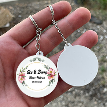 Pembe Çiçekler ile Yapraklar Temalı Daire Plastik Anahtarlık