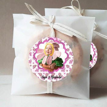 Pembe Çiçekler Temalı Resimli Sticker
