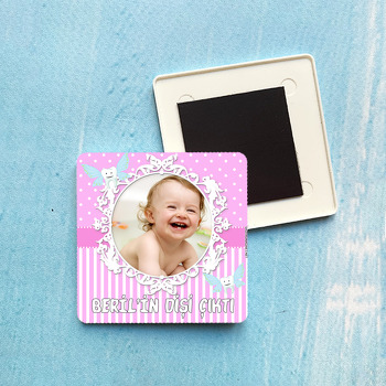 Pembe Diş Temalı Kare Plastik Kare Magnet