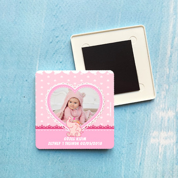 Pembe Fil Temalı Doğum Günü Plastik Kare Magnet