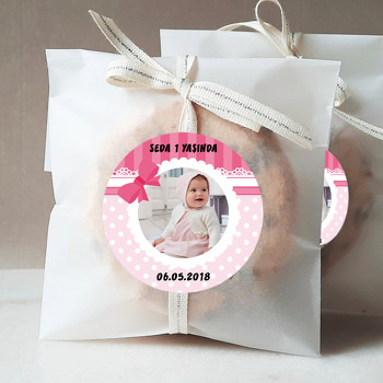 Pembe Fiyonk Temalı Resimli Sticker