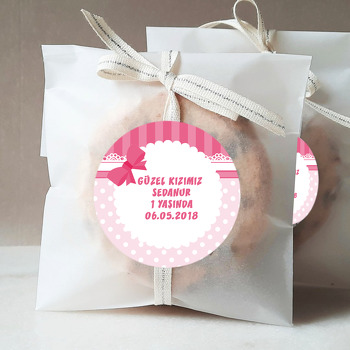 Pembe Fiyonk Temalı Sticker