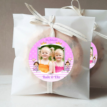 Pembe Fonda İkiz Diş Buğdayı Temalı Resimli Sticker