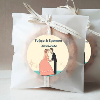 Pembe Gelinlik ve Duvak ile Nişanlı Çift Temalı Sticker