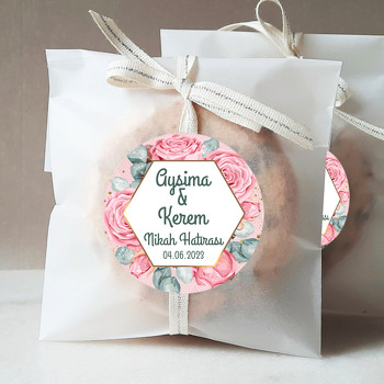 Pembe Güller ile Geometrik Fonda Gold Simler Temalı Sticker