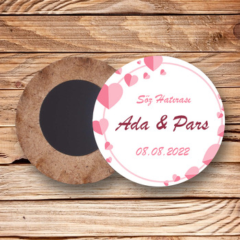 Pembe Kağıt Kalp Temalı Daire Ahşap Magnet