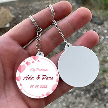 Pembe Kağıt Kalp Temalı Daire Plastik Anahtarlık