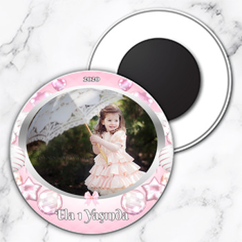 Pembe Kapitone Fonda Balonlar Temalı Resimli Daire Plastik Magnet