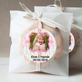 Pembe Kurdela Temalı Resimli Sticker