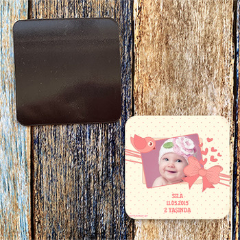 Pembe Kurdelalı Kare Doğum Günü Magnet