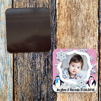 Pembe Penguen Temalı Doğum Günü Magnet