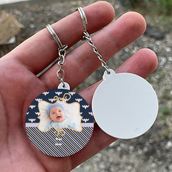 Pembe Siyah Kalp Temalı Resimli Daire Plastik Anahtarlık