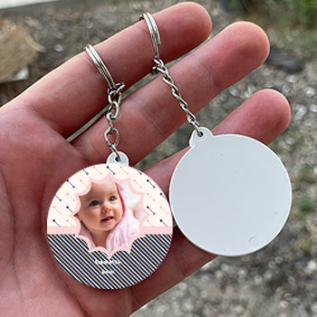 Pembe Siyah Ok Temalı Resimli Daire Plastik Anahtarlık