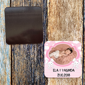 Pembe Tavşan  Temalı Kare Magnet