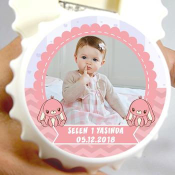 Pembe Tavşan Temalı Resimli Kapak Şekilli Magnet Açacak