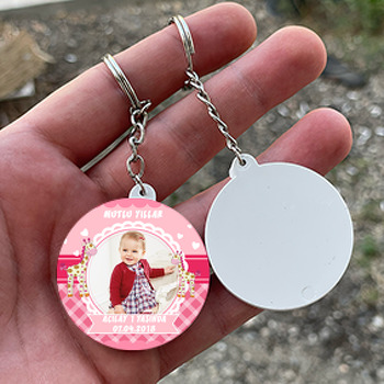 Pembe Zürafa Temalı Resimli Daire Plastik Anahtarlık