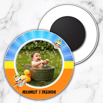 Penguen ile Planör Temalı Resimli Daire Plastik Magnet