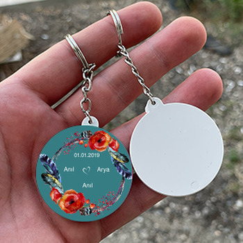 Petrol Yeşili Zeminli Kırmızı Çiçek Temalı Daire Plastik Anahtarlık