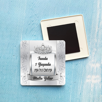 Pırlantalı Taç Temalı Plastik Kare Magnet