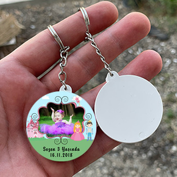 Prens ve Prenses Temalı Resimli Daire Plastik Anahtarlık